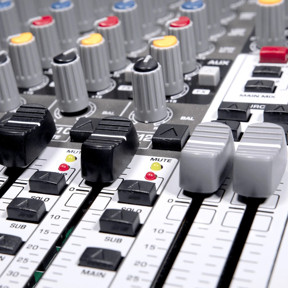 LA-MIX1604 - Table de mixage multimédia 16 canaux - Face avant zoom bouton